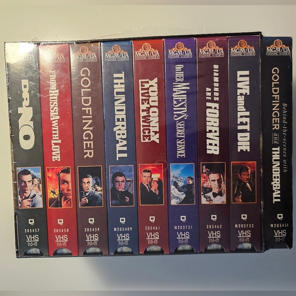 James Bond 007 Deluxe Edition Bond 007 Gift Set - Picture 4 of 16